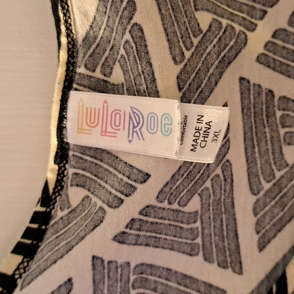 3XL LuLaRoe Classic - Picture 2 of 3